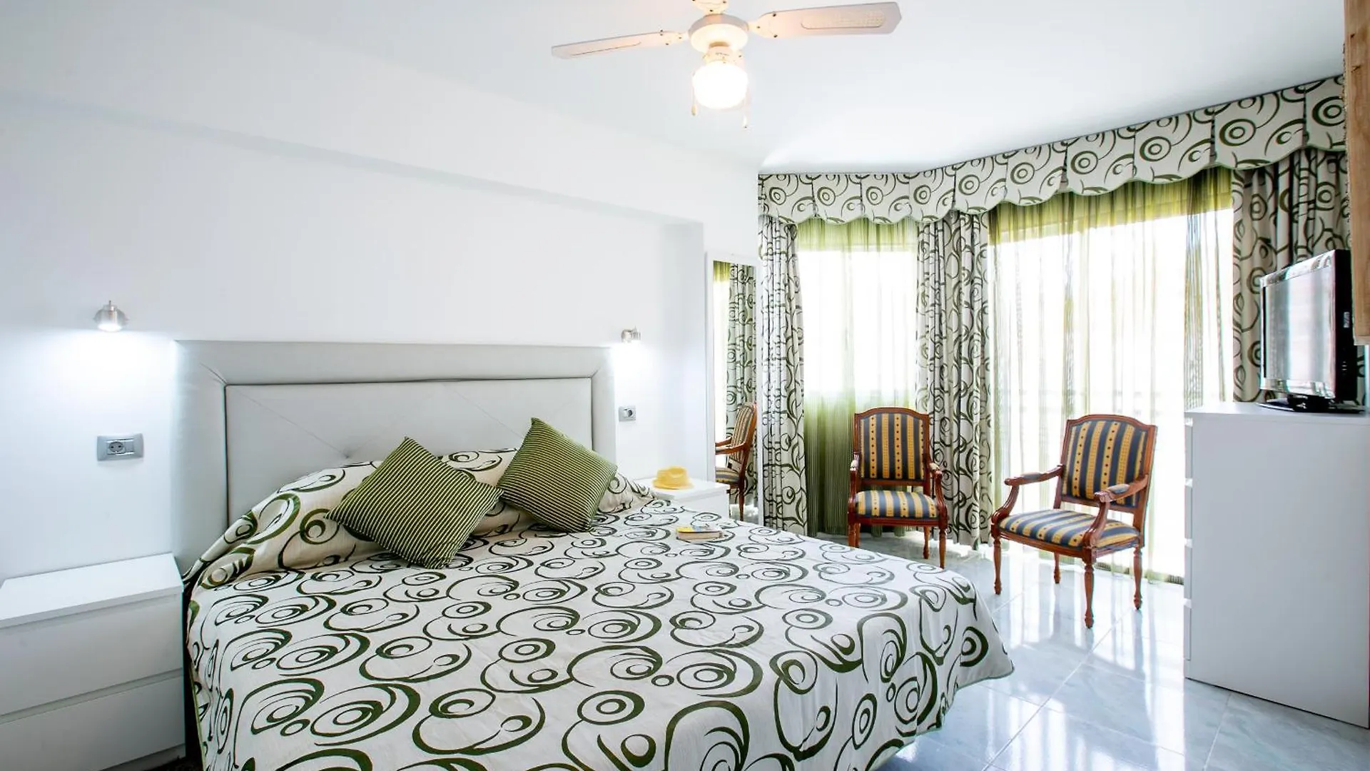 Fabulous New 2 Bedroom Apartment In Costa Adeje Адехе